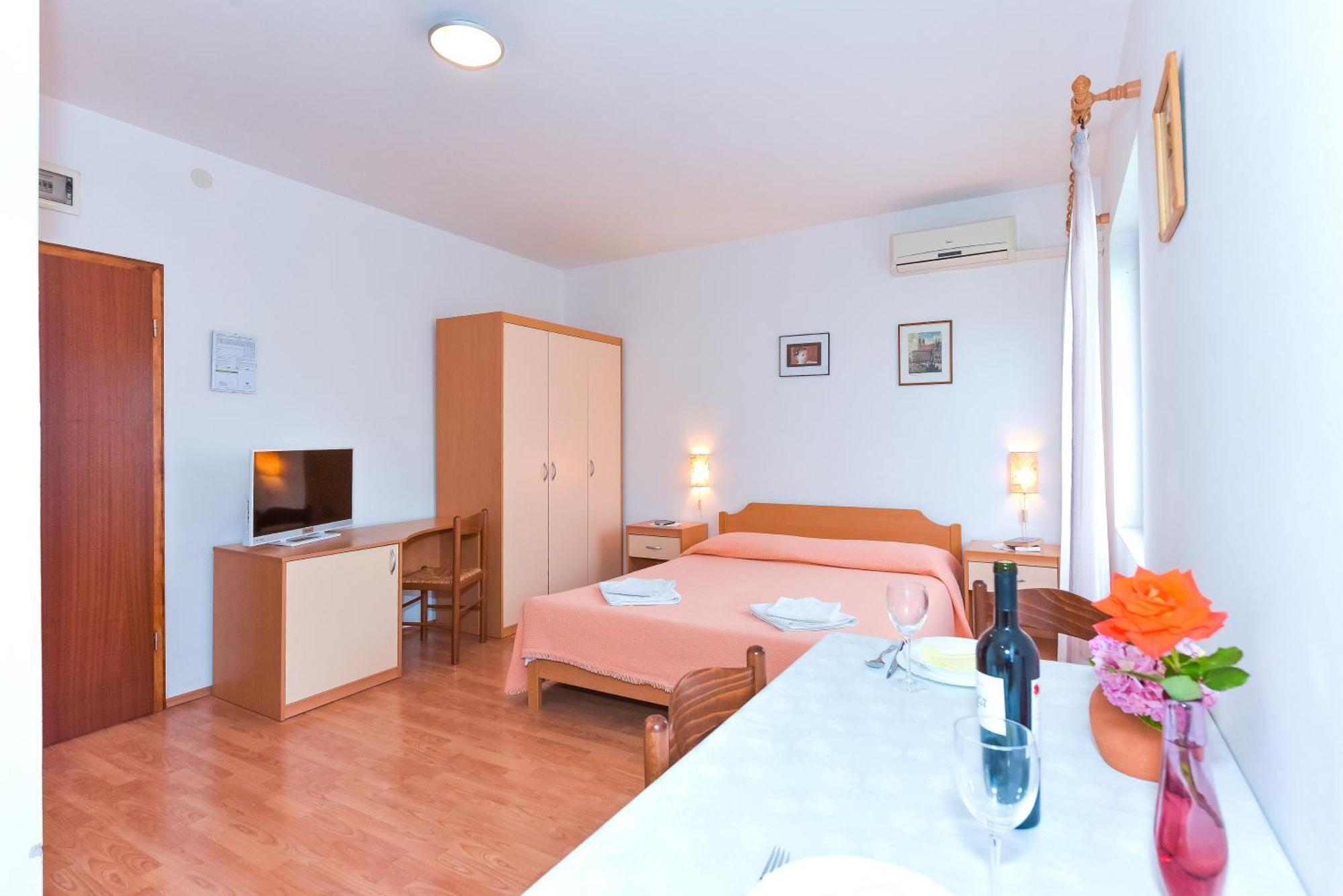 Apartments Adria Biograd Na Moru Værelse billede